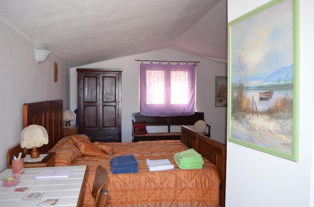 B&B Belvedere SantʼAntìoco Extérieur photo