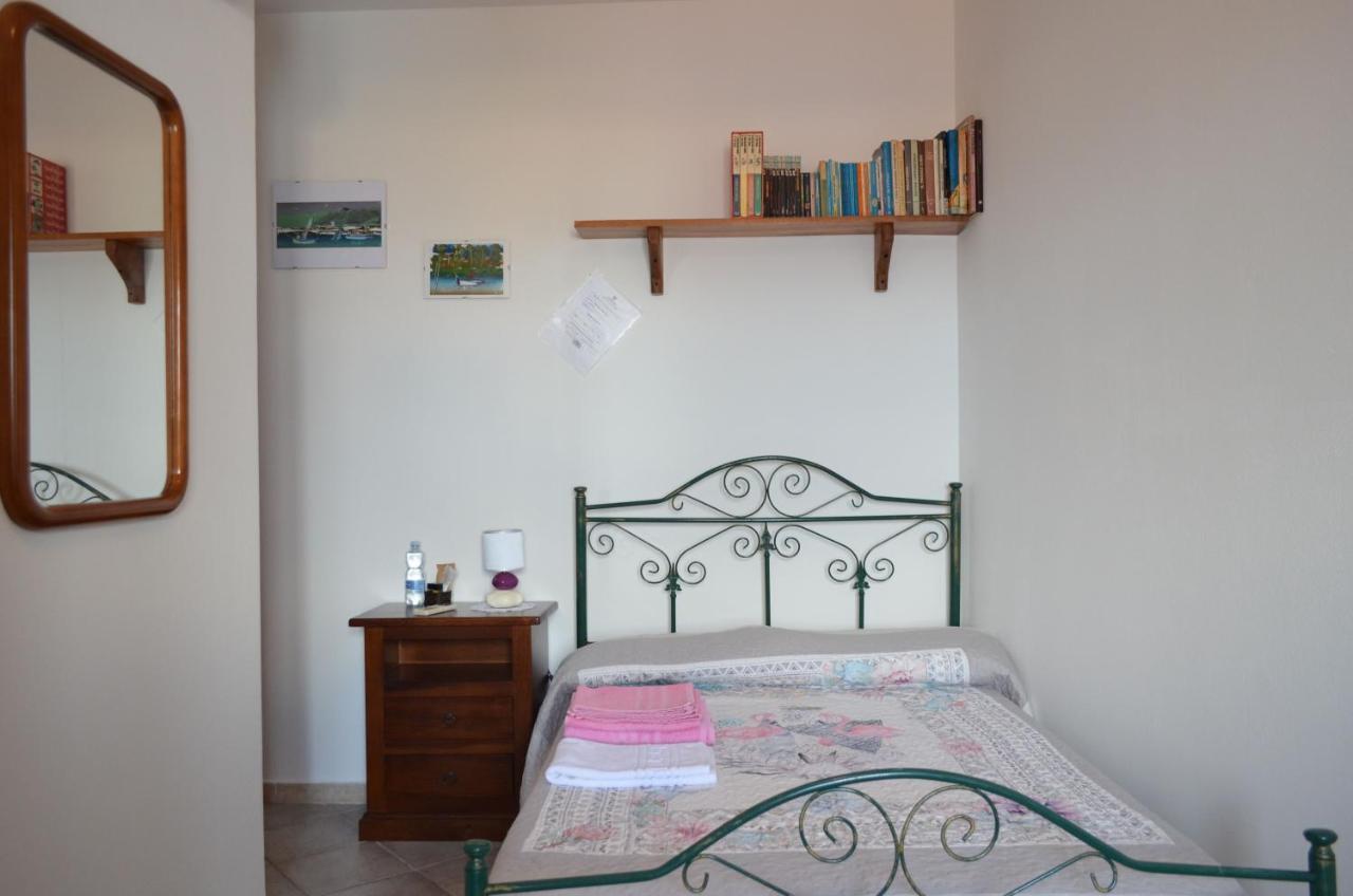 B&B Belvedere SantʼAntìoco Extérieur photo